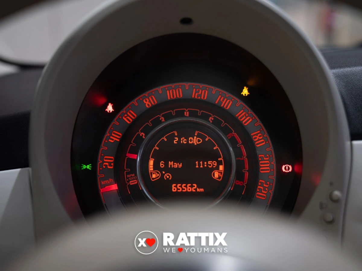 FIAT 500 2015 1.0 hybrid Dolcevita 70cv 1.0 hybrid Dolcevita 70cv